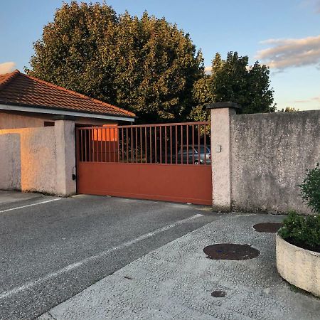 Appartement Au Milieu Des Lacs, Au Bord Du Guiers Aoste Exterior foto